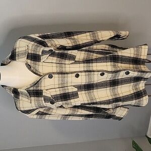 Lucky Brand Black & Cream Plaid Midweight Shacket Coat - Size Medium